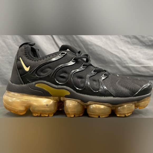 Nike Air VaporMax Plus Women's Sneakers Size 6.5 NWOT MSRP $219.99 - Picture 6 of 12